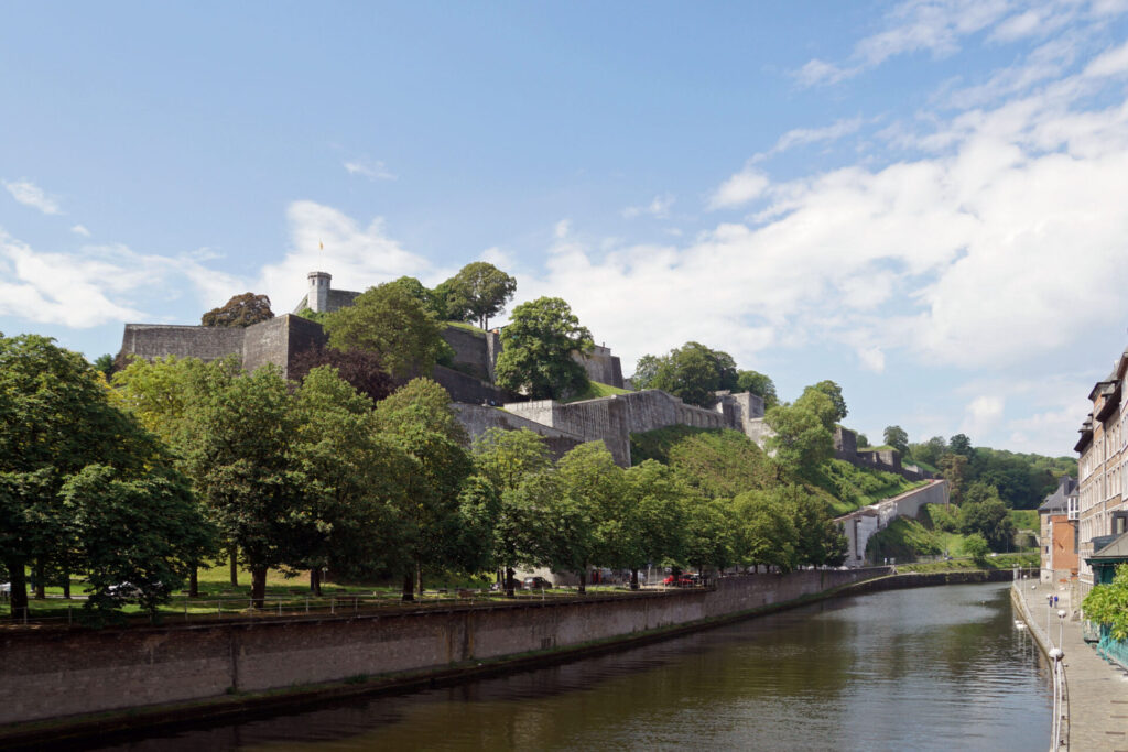 Namur in Belgien hat eine herrliche Zitadelle, die eine tolle Aussicht bietet