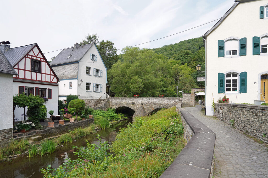 50_eifel_monreal_fachwerk_ralph_dresel_dsc08088 Monreal ist eine historische Stadt in der Eifel mit viel Fachwerk, fotografiert von Ralph Dresel