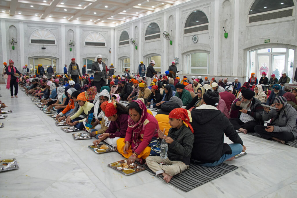 Kostenloses Essen im Sikh-Tempel